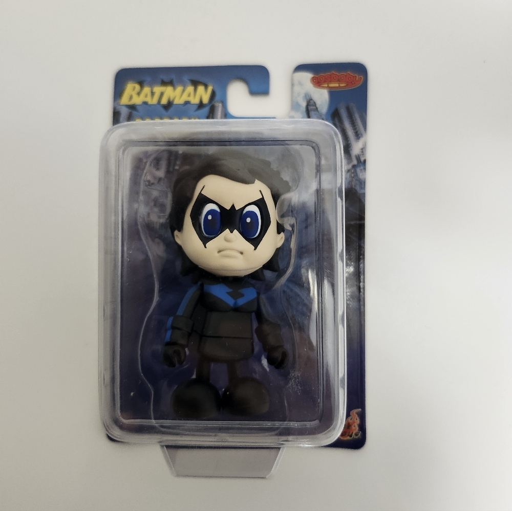 Nightwing DC Direct Hot Toys Batman Cosbaby Nightwing Mini Figure NWT 2009